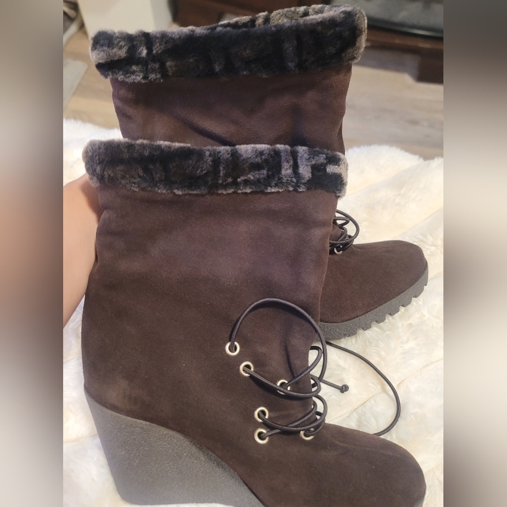 Vintage FENDI Brown Suede‎ Women's Wedge Boots - Picture 12 of 13
